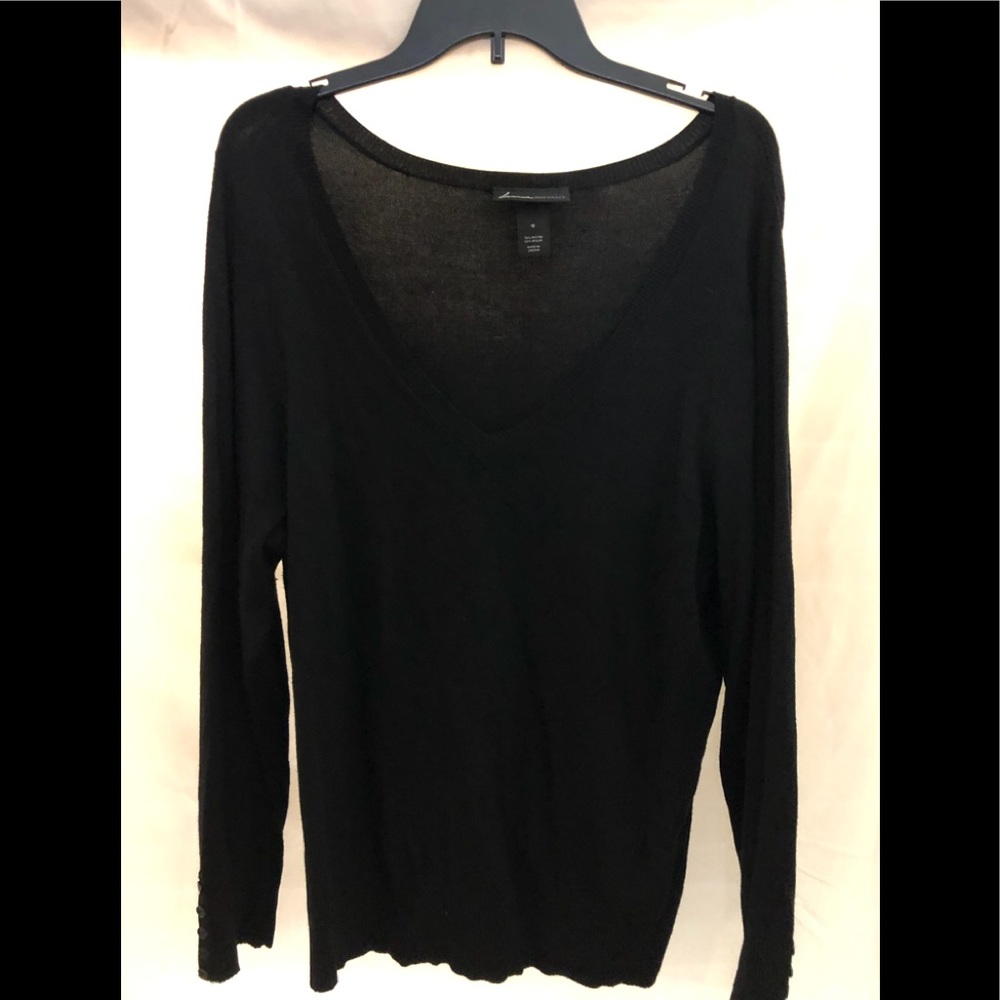 Light weight sweater